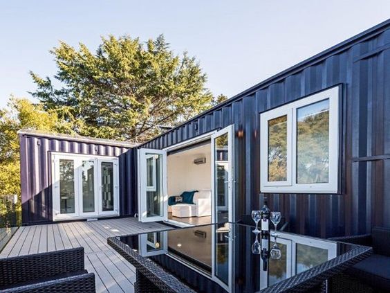 L-Shaped Container Home